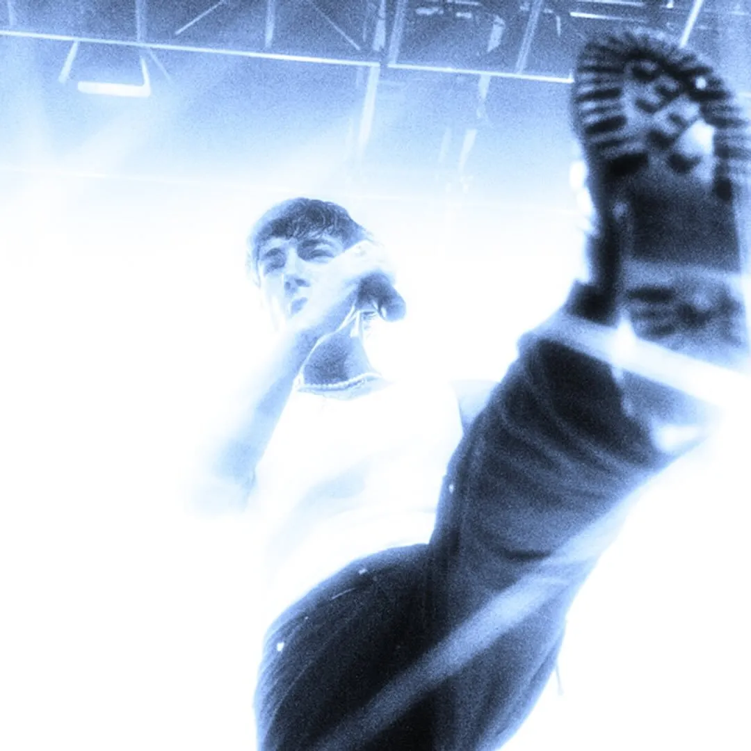 Di Ferrero é cantor de rock brasileiro, ex-vocalista da banda NX Zero e lançou carreira solo em 2018. Sucessos incluem 'Sentença' e 'Onde a Gente Chegou'. Veja a agenda no Rolê Agora.