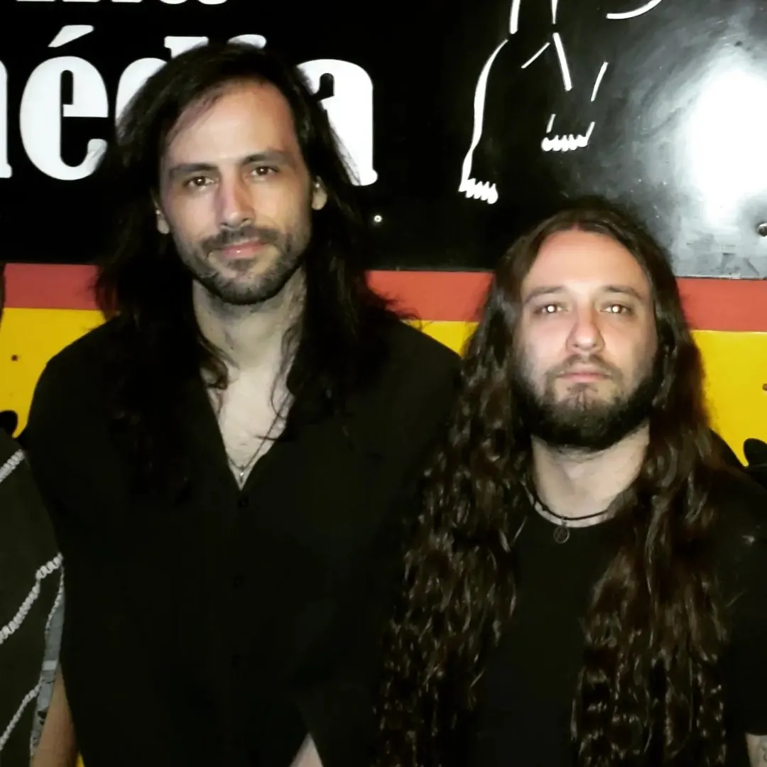 Stringbeaters no Saint Patrick’s Day Baile Grunge — Divina Comédia, Porto Alegre, sábado 14 de março de 2026 às 20h