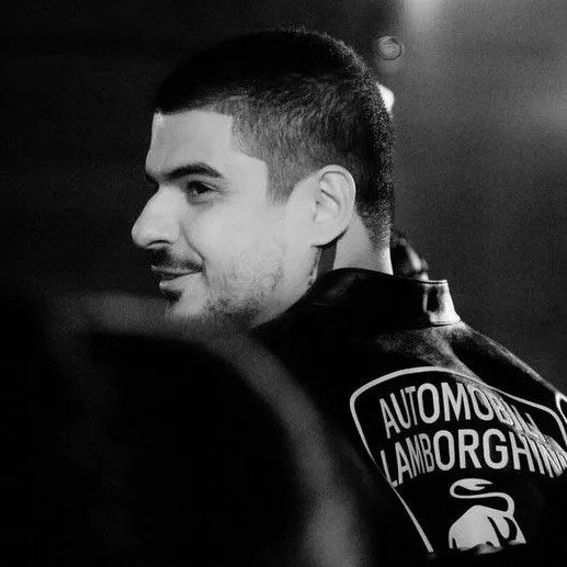 Lukas Ruiz Hespanhol, mais conhecido como Vintage Culture (Mundo Novo, Mato Grosso do Sul 7 de julho de 1993), é um DJ e produtor brasileiro de música eletrônica do gênero house music. Vintage Culture teve uma rápida ascensão lançando versões como "Blue Monday" do New Order e "Another Brick in the Wall" de Pink Floyd, que logo começaram a viralizar na rede junto com suas versões de "Bete Balanço" do Cazuza e "Bidolibido" de Fernanda Abreu.