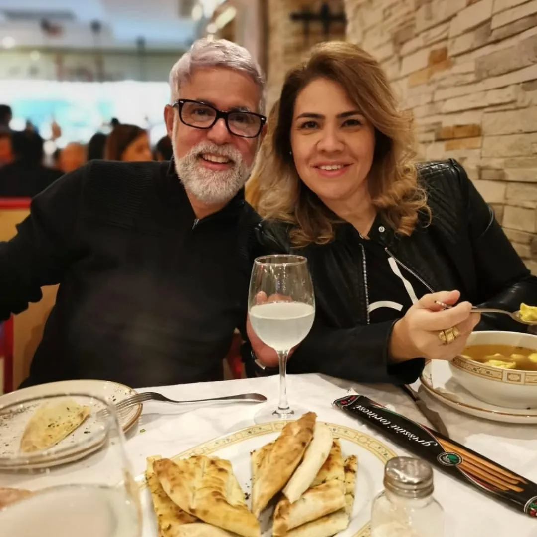 Claudio Duarte é um pastor evangélico brasileiro, conhecido por sua habilidade em comunicar-se de forma clara e bem-humorada. Nascido em 1962, no Rio de Janeiro, ele tem se destacado como um dos pregadores mais carismáticos e acessíveis do Brasil, alcançando um público vasto e diversificado, tanto dentro quanto fora do ambiente eclesiástico.

Com um estilo único, que combina ensinamentos cristãos com um humor inteligente e muitas vezes auto-depreciativo, Claudio Duarte aborda temas como casamento, família, e questões do dia a dia sob uma perspectiva cristã. Ele tem a capacidade de tratar de assuntos sérios e complexos de uma maneira leve, fazendo com que suas mensagens sejam facilmente compreendidas e apreciadas por diferentes audiências.